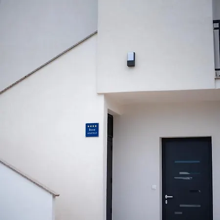 Kula - Neretva River